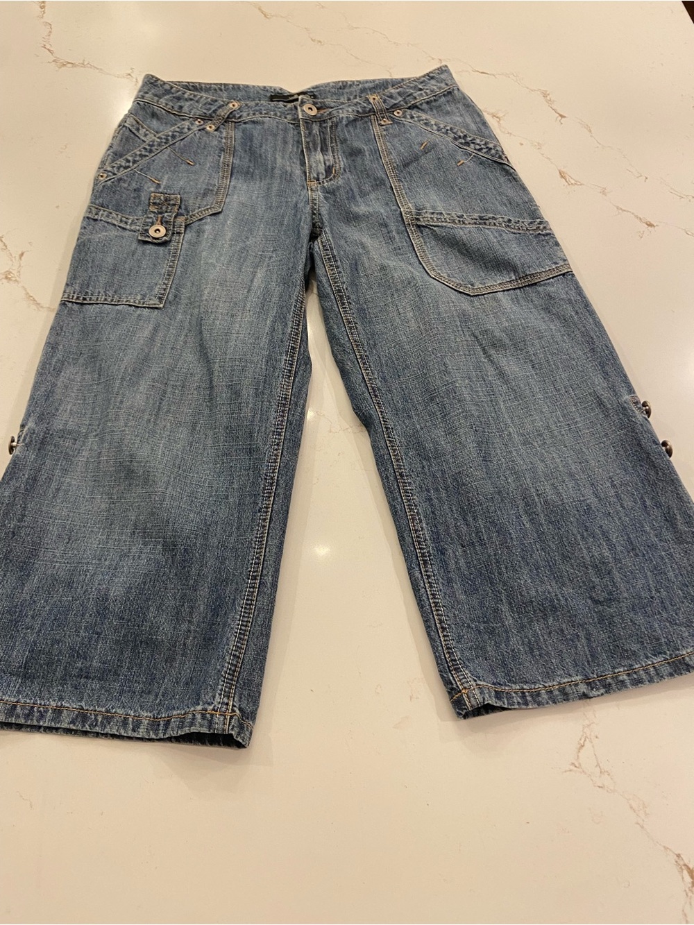 Vintage Y2K Shorts Women’s Size 6 Relaxed Fit, Wide Leg (pull Tab), Mid Rise